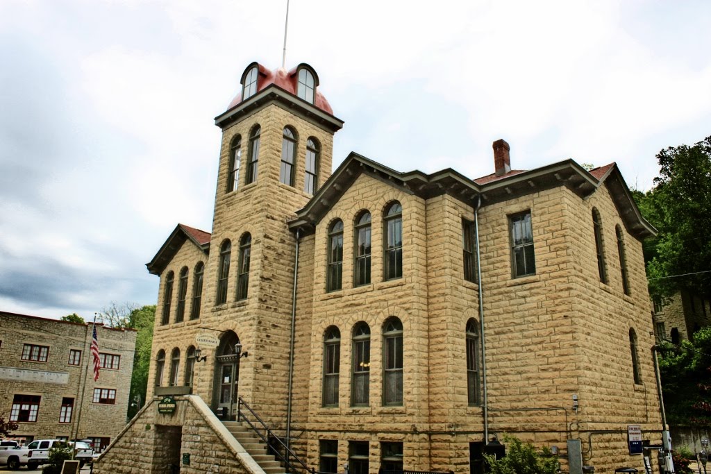Eureka Springs' Historic Court House